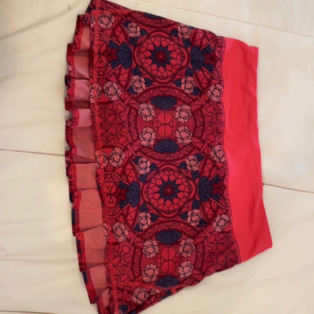 Red lululemon skirt